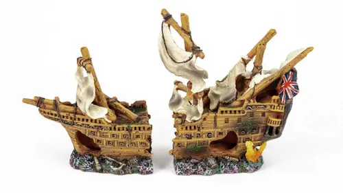 Décoration pour aquarium coloris multicolore en résine bateau pirate échoué Aquatlantis - 25 x 10,5 x 17 cm