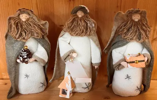 Figurine roi mage en coton blanc et marron - 11 x 8 x 22 cm