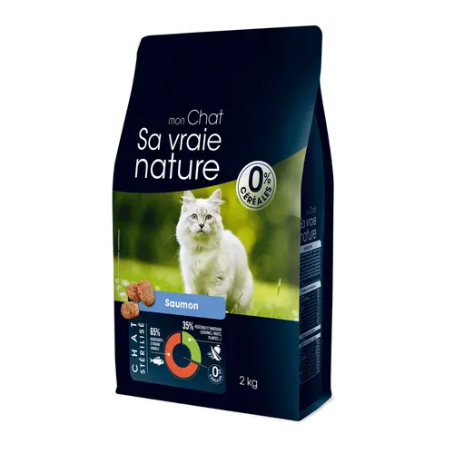 Croquettes sans céréales pour chat stérilisé au saumon Sa Vraie Nature - 2 kg