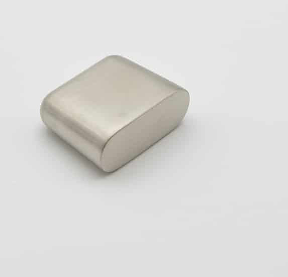 Bouton de meuble en zamac 34 × 14 mm NICKELÉ BROSSÉ Lot de 8