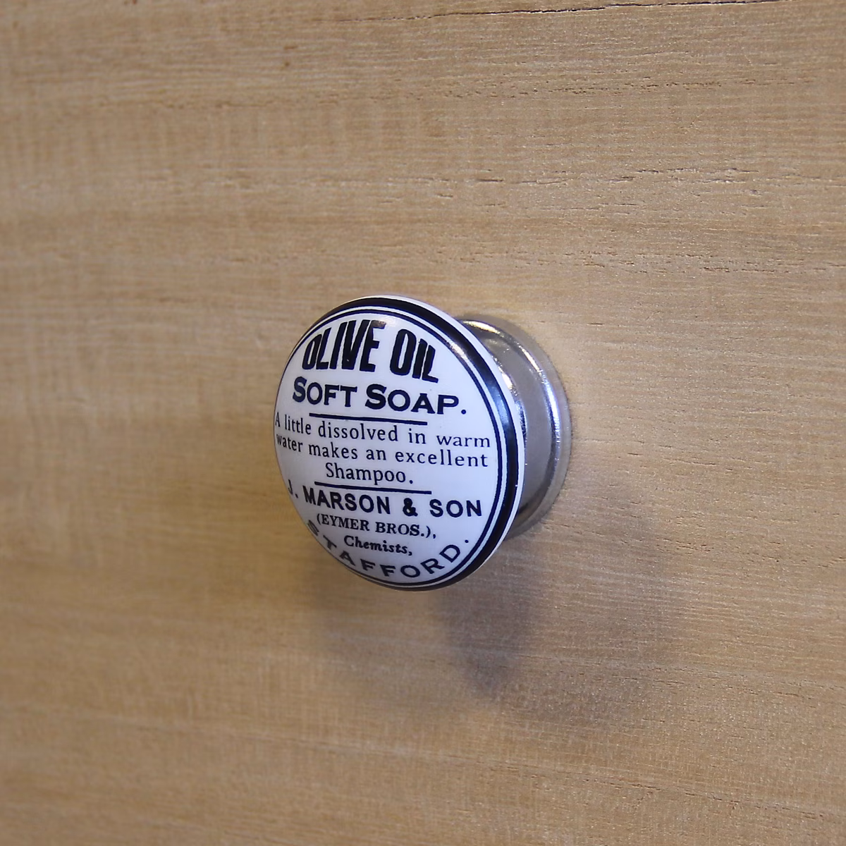 Poignée et bouton – Lot 4 boutons de meuble arrondi Porcelaine Vras GoodHome noir et blanc Ø3.8 cm