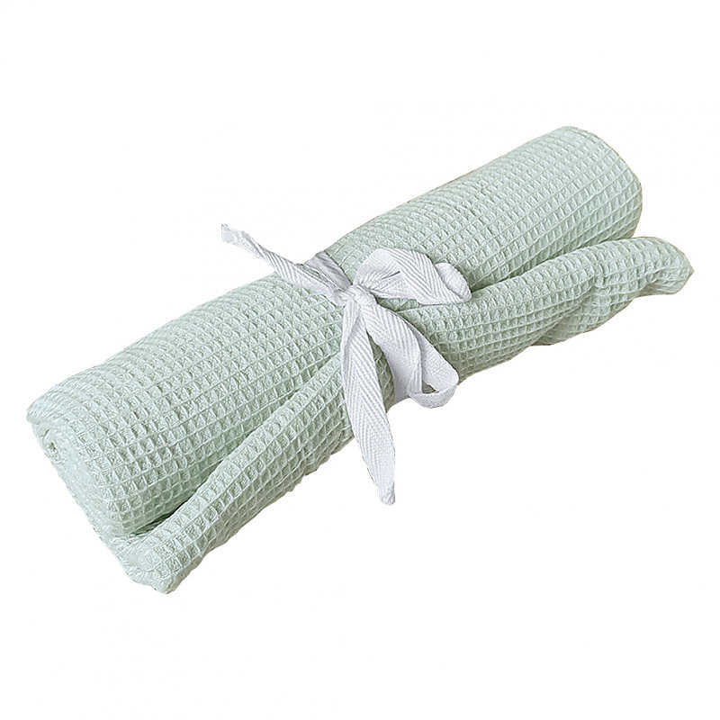 Chemin de table en coton et lin vert clair 45 × 150 cm – CUADRO 8948