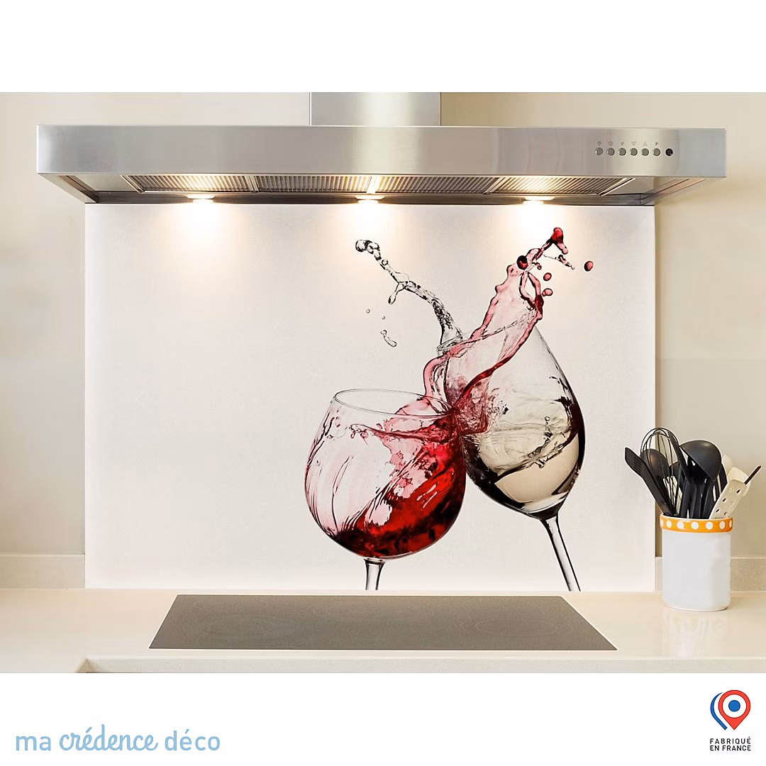 Crédence cuisine fond de hotte Verres sur fond blanc – Verre trempé | L 90 cm x H 50 cm | MaCrédenceDéco