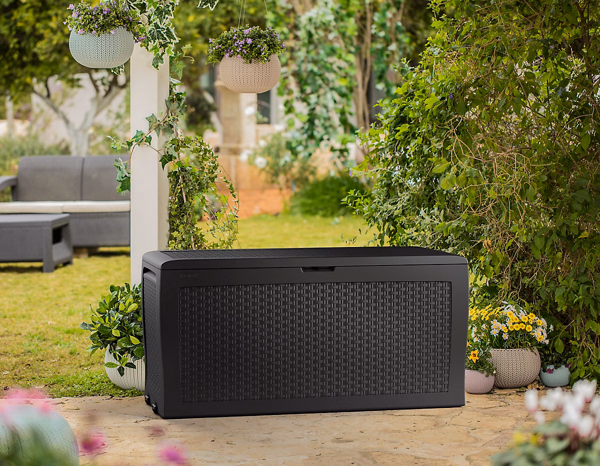 Coffre de jardin résine effet rotin tressé 270 litres – l.117 x H.57 x P.45 cm | anthracite | Keter Samoa