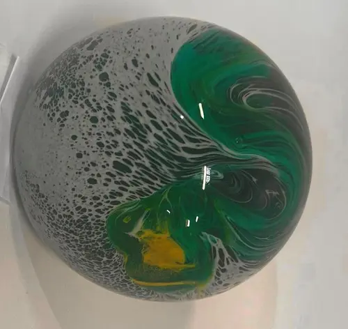 Boule sulfure verte en verre Eden - Ø 8 cm