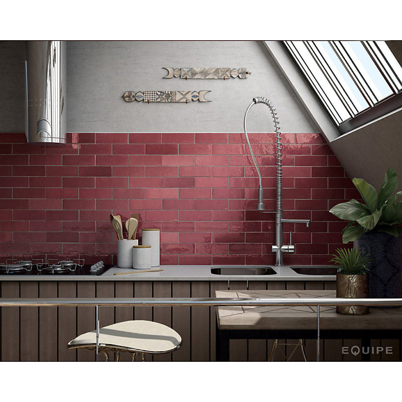 Carrelage mur effet zellige bejmat rouge 6 – 5 × 20 cm ARTISAN BURGUNDY