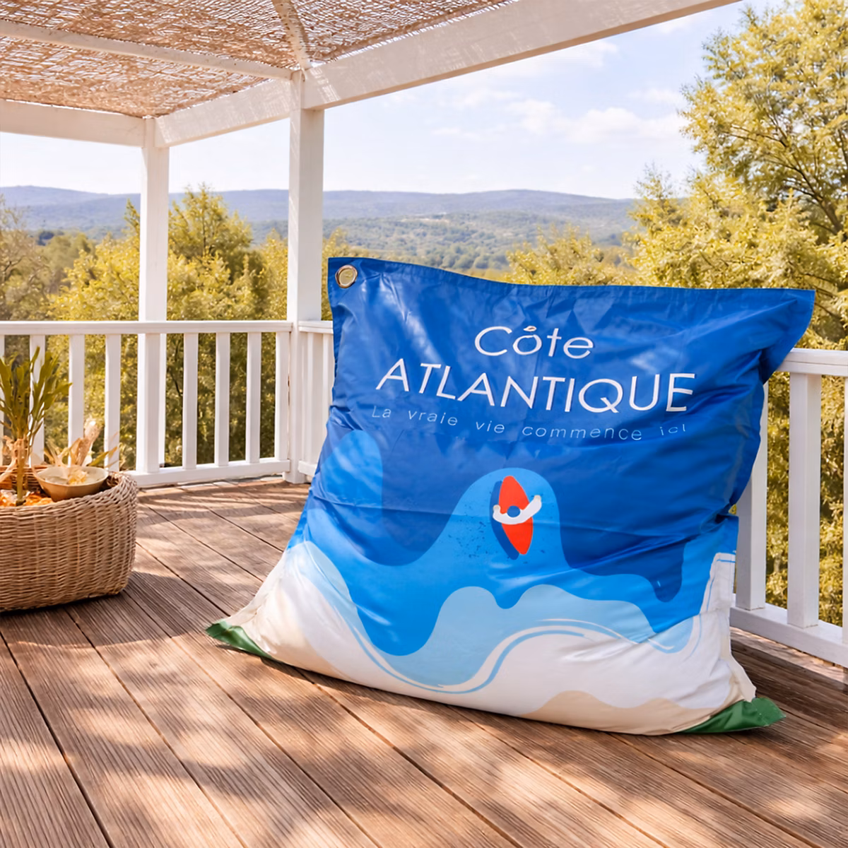 Maxi coussin déperlant intérieur / extérieur imprimé côte atlantique bleu 130 × 110 cm